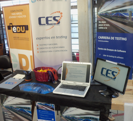 Stand del CES en ExpoEduca Durazno