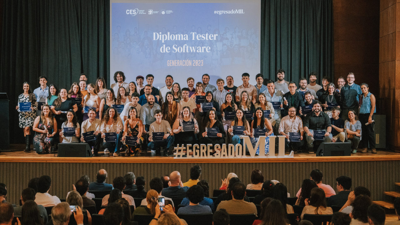 grupo de egresados del diploma Tester de Software 2023