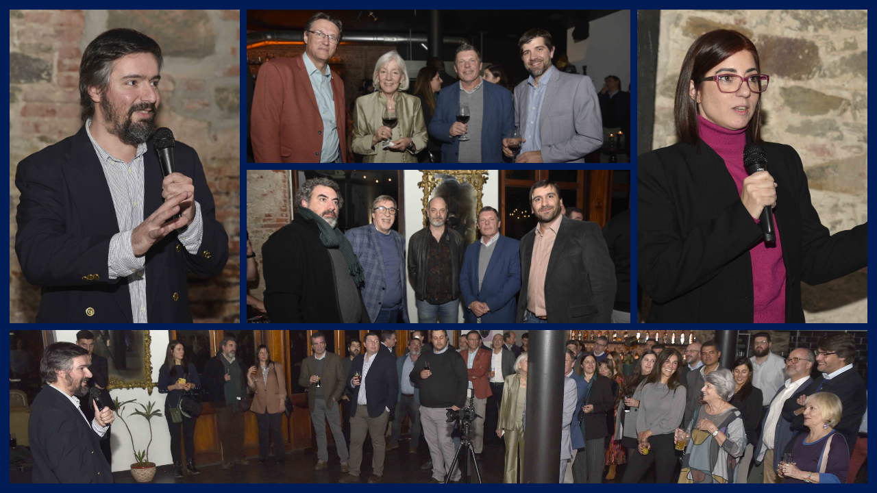 autoridades destacadas presenciando el brindis